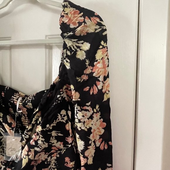 New Free People Hilary Printed Top Black Combo Size Medium - Picture 3 of 15